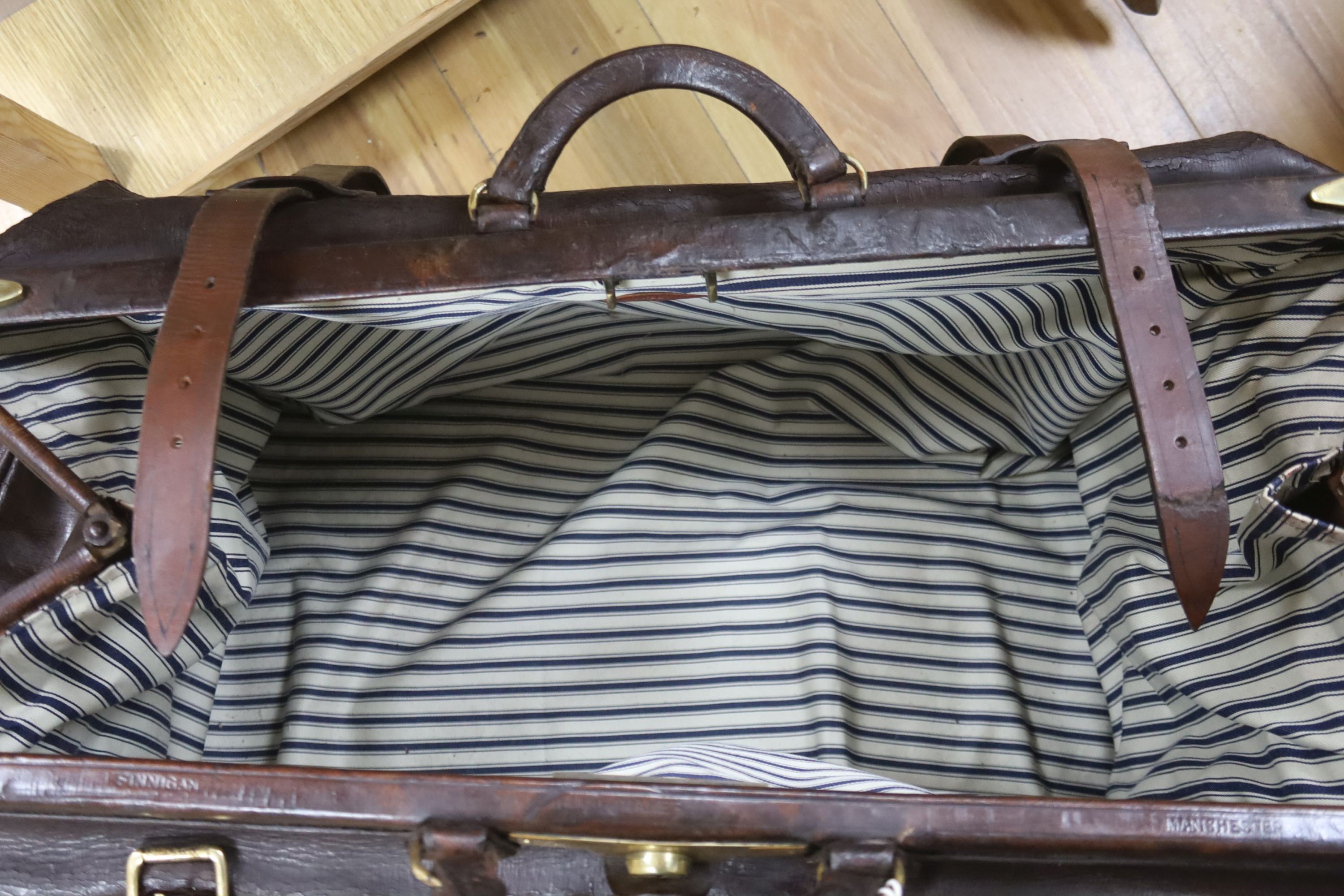 A Finnigan's Manchester motoring Gladstone bag - oversized. Circa 1910, 81cm long